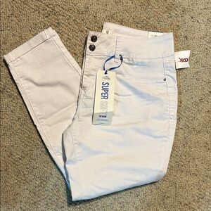 Royalty For Me Women's White Slim Fit Anklet Jeans-Size 12. NWT